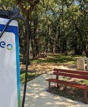 bp pulse Charging Station image 5