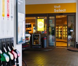 Shell Recharge Charging Station Bild 14