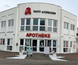 Aussenansicht der Sant-Ambrogio-Apotheke