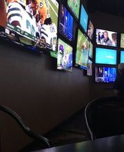 Santisi Brothers Pizzeria & Sports Grill image 2