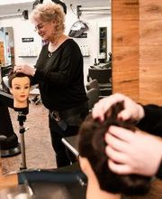 Friseursalon Young Cut Bild 5