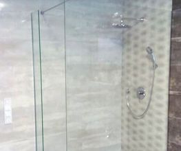 Ganzglasdusche