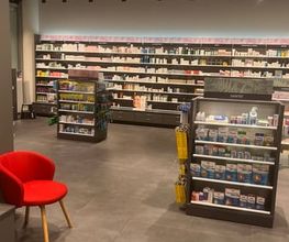 innenraum-amavita-apotheke-basel-st-jakob