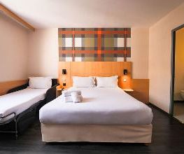 easyHotel Nice Old Town image 9