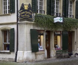 Löwen Apotheke