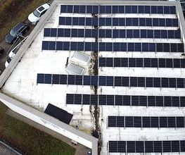 14 Photovoltaik auf Gewerbedach.jpg