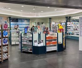 Farmacia-dell’Aeroporto-Agno-entrance