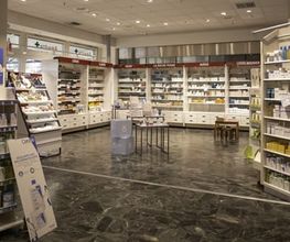 intérieur-de-la-pharmacie-amavita-du-lignon