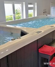 Armstark Handels-GmbH Deutschland | Fachausstellung Koblenz | Seit knapp 30 Jahren Ihr Spezialist für Whirlpools, Swim Spas, Saunen und Infrarotkabinen