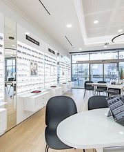 Opticien ÉCULLY Optical Center image 8