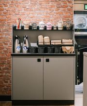 Junge Die Bäckerei. Bild 16