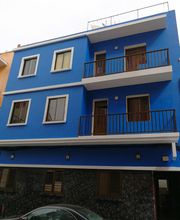 pension-neptuno-fachada-01.jpg