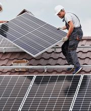 Gemeinsam entwickeln wir das für Sie passende Energiekonzept, das auf Ihre Bedürfnisse zugeschnitten ist. Unsere innovativen Lösungen geben Ihnen die Möglichkeit, unabhängiger von den Schwankungen der Strompreise zu werden.