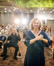 BREDEBUSCH - Institut für Kommunikation und Kompetenz