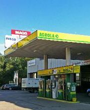 AGROLA Tankstelle in Tafers - mehrere Tanksäulen - bei Garage Iveco
