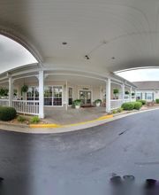Lakes at Gainesville Assisted Living image 10