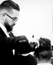 Salon Akan Bild 1