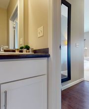 Park Lane Apartments image 1