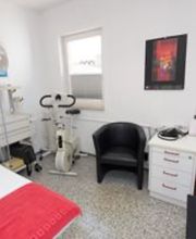 Vera Krehan, Dr. med. Anastasios Maniatoglou, Doctor-medic (Med. Univ. Cluj-Napoca) Nicoleta Albina, Norbert Schöll Bild 1