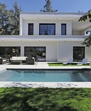 Azur Piscines Desjoyaux image 18