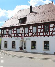 Aussenansicht der Mauritius-Apotheke