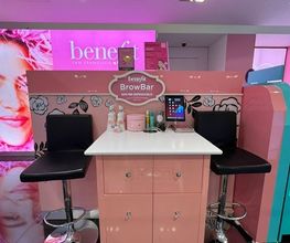 Brow Bar Benefit Cosmetics immagine 13