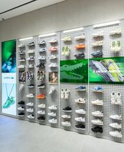 Lacoste Lille Euralille image 5