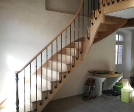 L'Escalier en Bois image 1