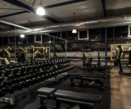 Fitness First Pforzheim - Hantel Training