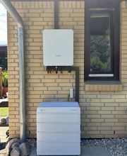 Solaranlage Photovoltaikanlage Solarpanel anbringen in Hannover Netzanmeldung Fotovoltaik Solar Photovoltaik 6.jpg