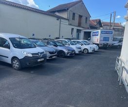 Rent A Car image 6