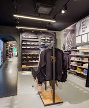 VANS Store Milan Porta Ticinese immagine 2