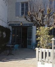 Café de L'Escale image 9