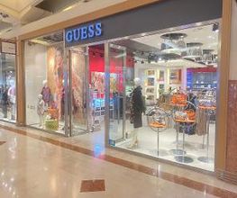 GUESS immagine 2