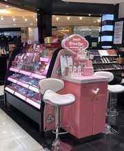 Brow Bar Benefit Cosmetics immagine 14