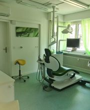 Dr. med. dent. Ernst Karin Bild 7