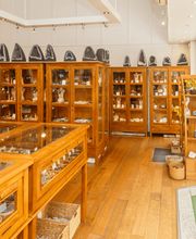 Dans la boutique de minéraux à Thonon