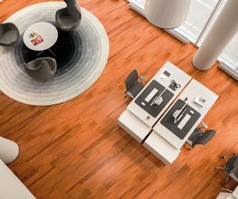 SUELO DE JATOBA LATINA (3 LAMAS).
ENGINEERED HARDWOOD FLOORING OF JATOBA LATINA (3 STRIPS).