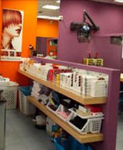 academia-peluqueria-itziar-estante-03.jpg