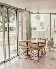 greet hotel Pont du Gard Route d'Avignon image 10