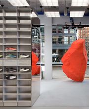 On Store NYC Lafayette image 5