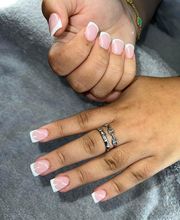Hélène beauté nails image 5