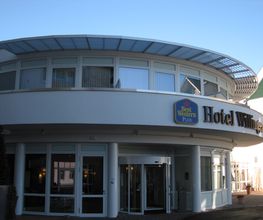 auskragender Sonnenschutz