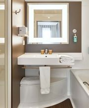 B&B HOME Rueil-Malmaison Gare image 7