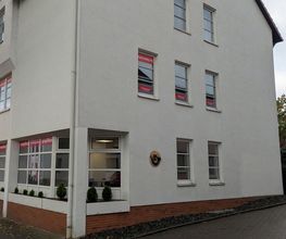 Springe Außenansicht