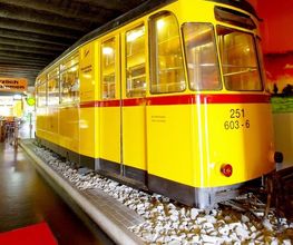 BOWLING-BAHN Bild 13