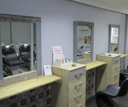 Salon Bruno image 6