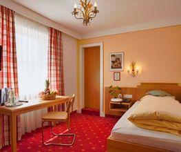 Valentin Dersch Hotel Mayer Bild 10
