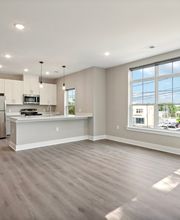 Regency @ Menlo Park Terrace image 6
