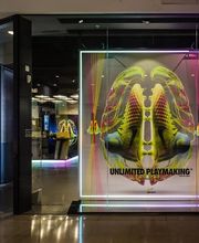 Nike Store La Defense image 8